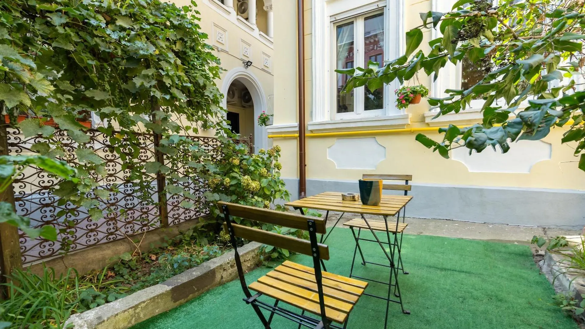 Emil Balaban Luxury Apart-Hotel Bucharest Romania