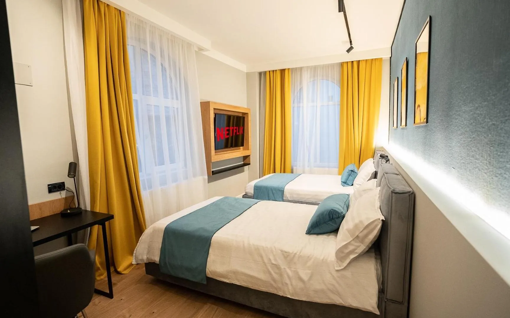 Emil Balaban Luxury Apart-Hotel Bükreş 3*,